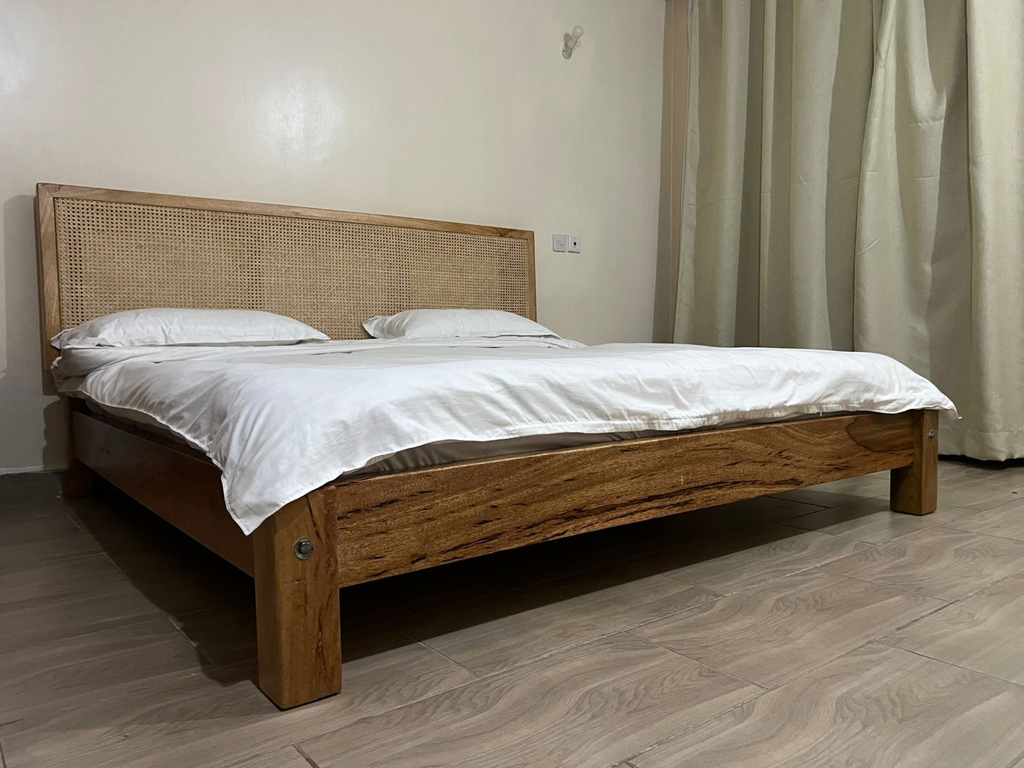 Kingsize Mango Bed