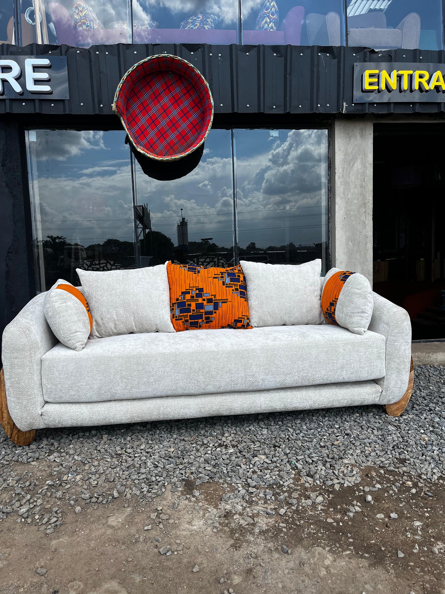 Buy 3 seater sofa for living room online.Best price in Kenya.Buy 3 seater sofa set best prices in Kenya.Three seater modern couch with spring cushions.Three seater fabric sofa