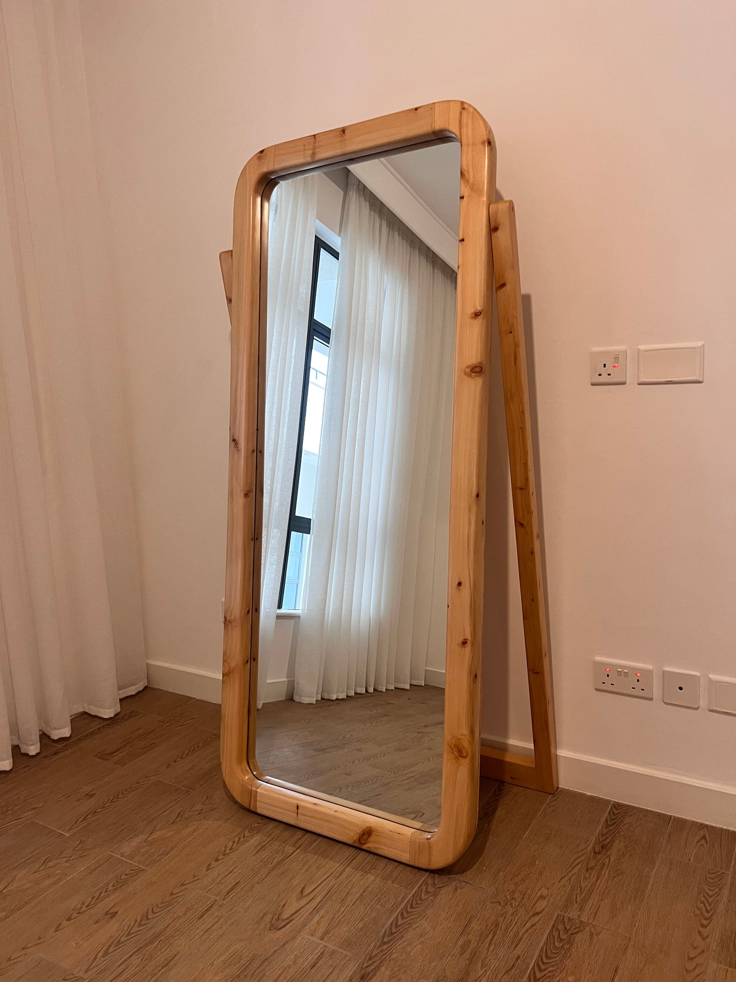 Cypress mirror for ksh 26,000