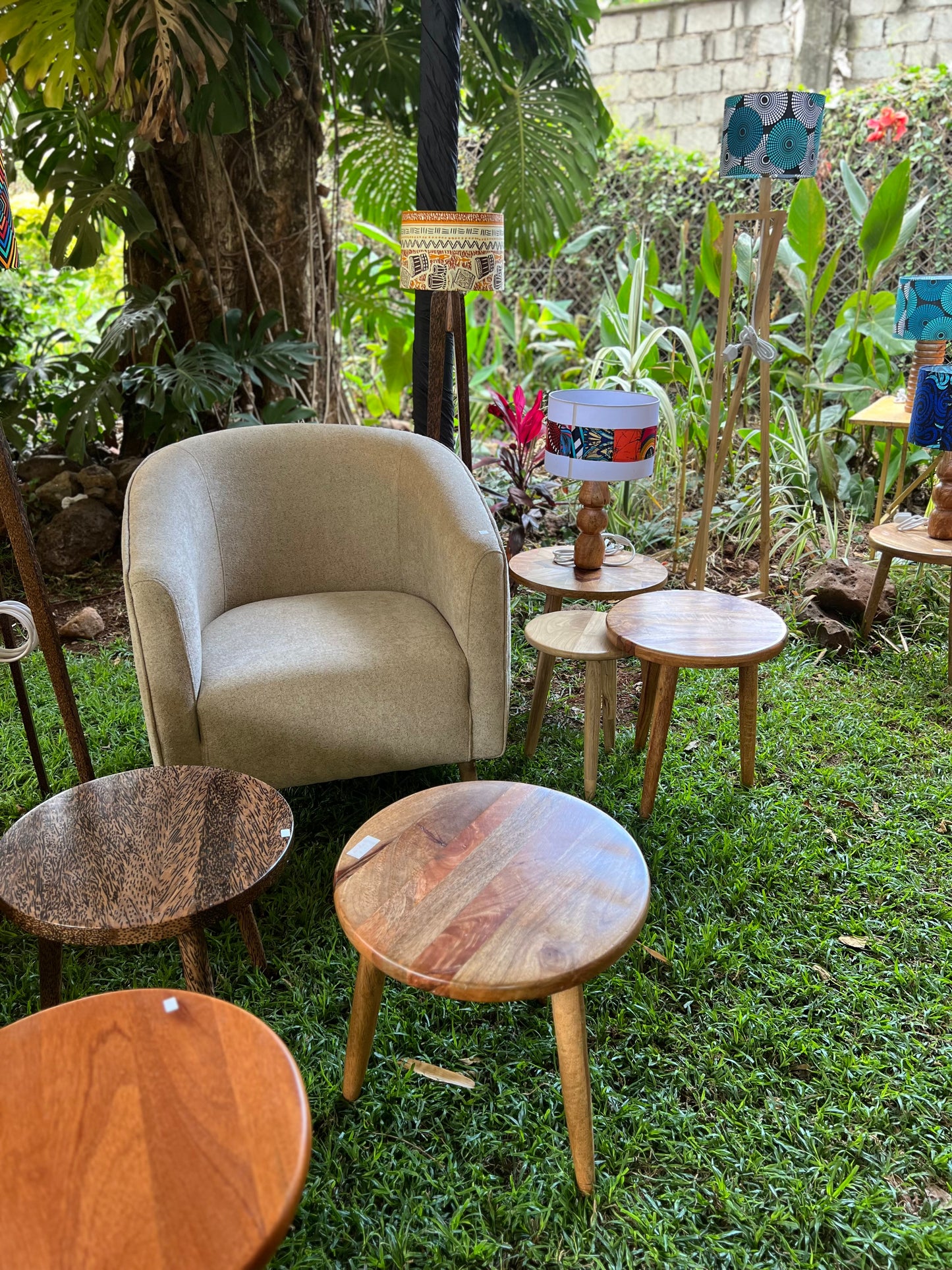 Comy Grey Slipper accent chair in Kenya. Accent chairs-Single recliners and accent chairs in Kenya. Arm chairs and accent chairs.Affordable and modern accent chairs.Accent and occasional chairs kenya.