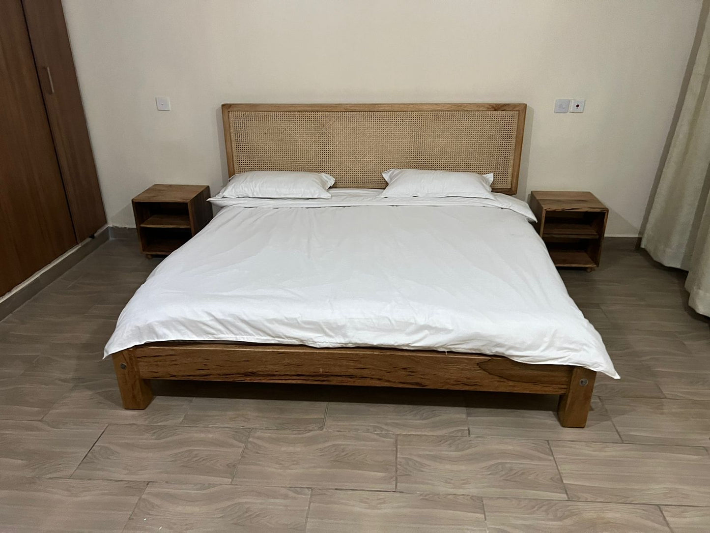 Kingsize Mango Bed