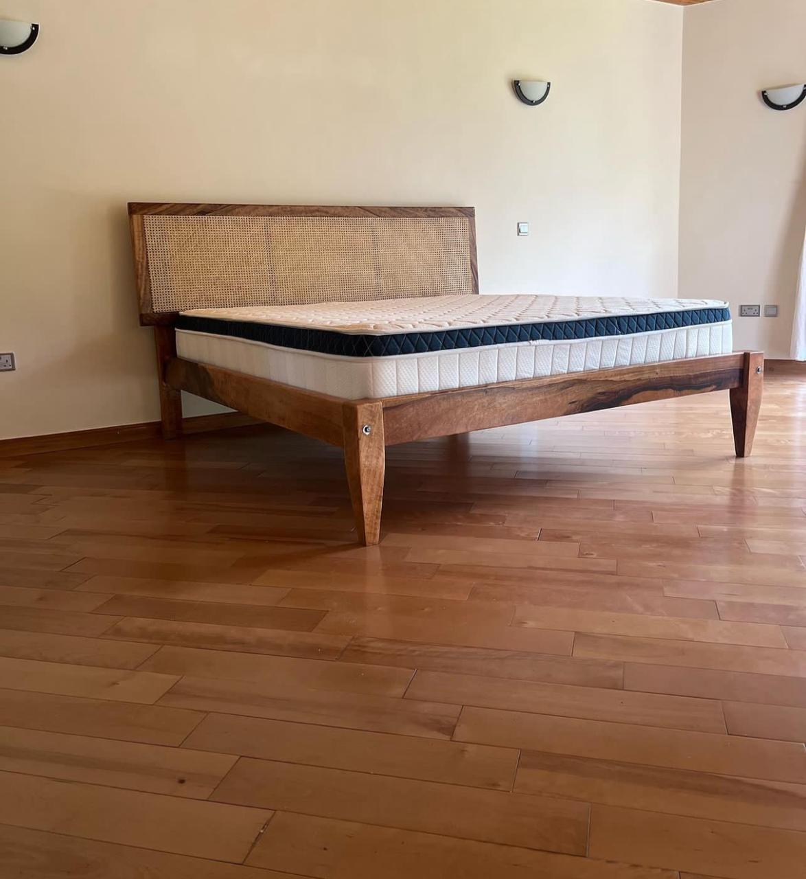 Mango wood Ratan 6x6 Bed