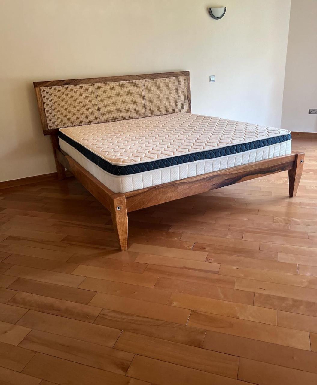 Mango wood Ratan 6x6 Bed