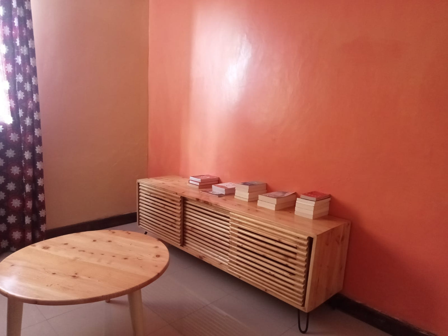 Modern Pine wood Tv Stand in Kenya