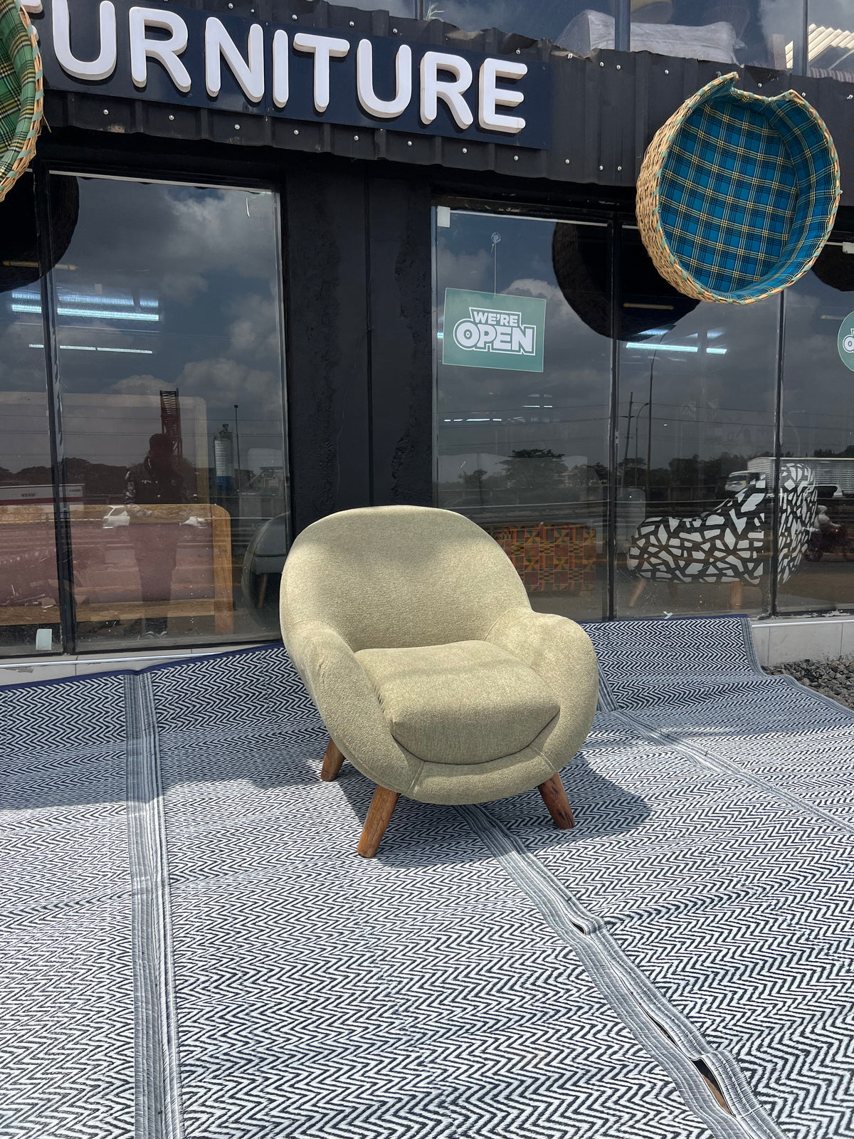 Matege accent chair