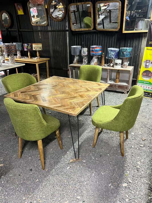 Mango wood chevron dining table set