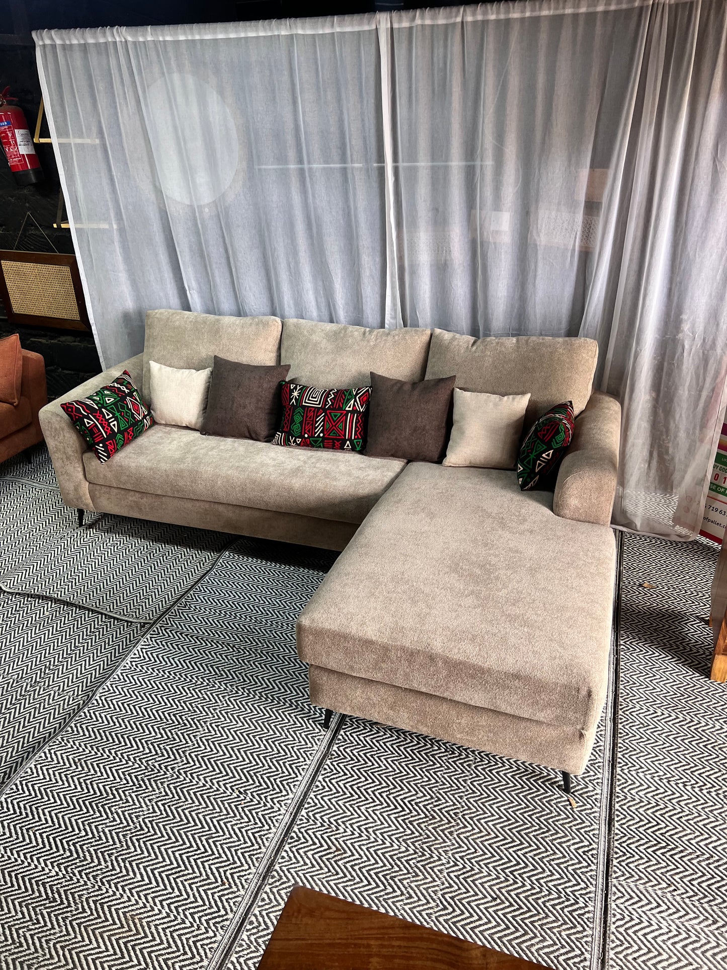 Light grey l-shape for ksh 90,000.