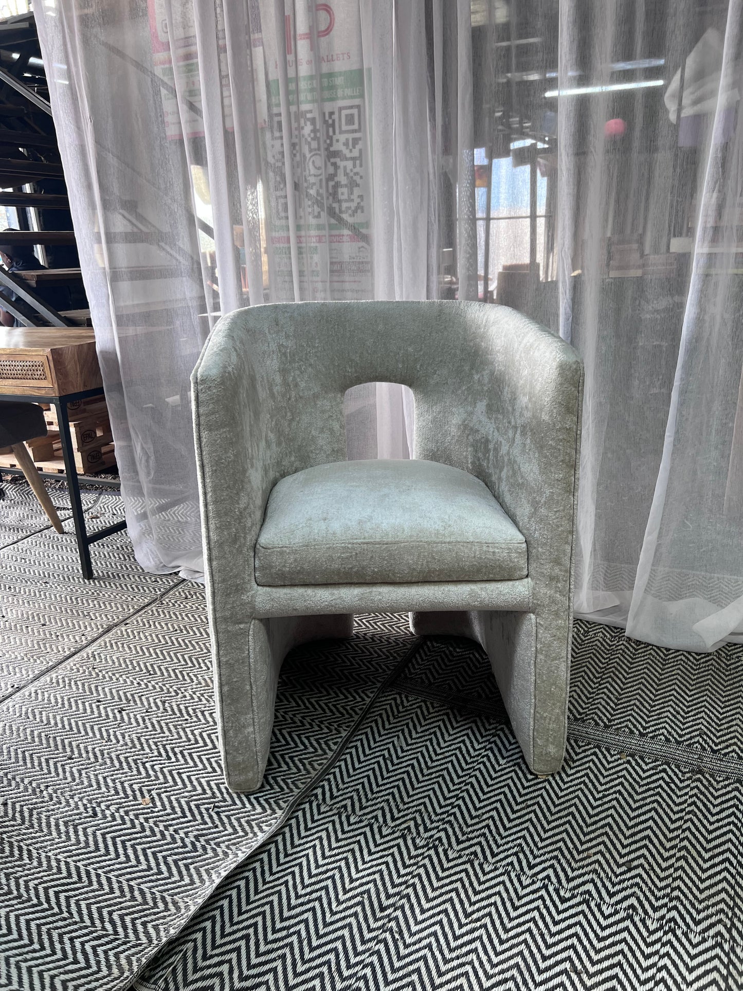 Cream accent chair for ksh 28,000