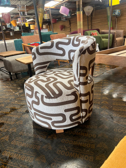 Accent chairs-Single recliners and accent chairs in Kenya. Arm chairs and accent chairs.Affordable and modern accent chairs.Accent and occasional chairs kenya.