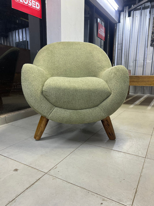 Matege accent chair