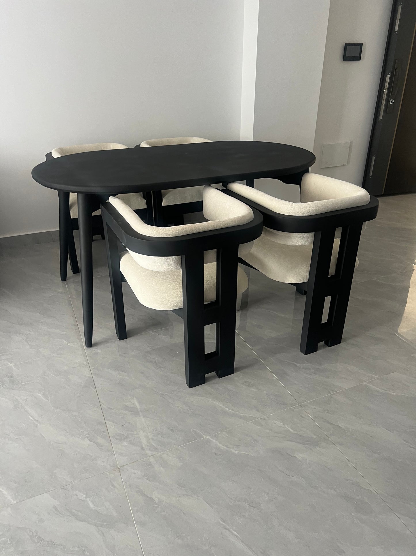 Dining room sets for sale in Kenya.Dining table sets in Kenya.Best affordable 4-Seater Dining table Sets for every budget.Dining table set in Kenya.Dining table in Kenya.Dining tables for sale in Nairobi