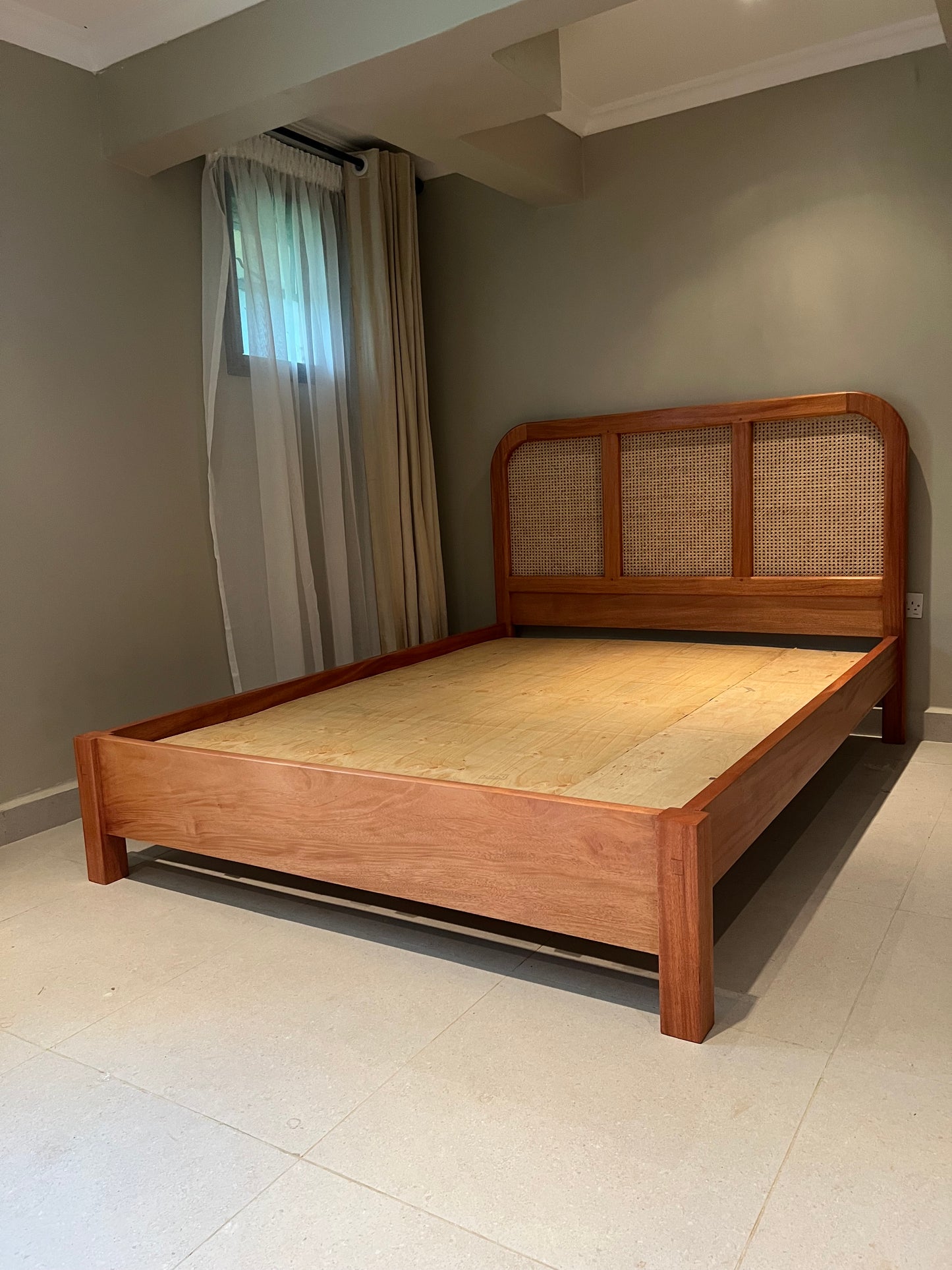 Mahogany arch rattan bed