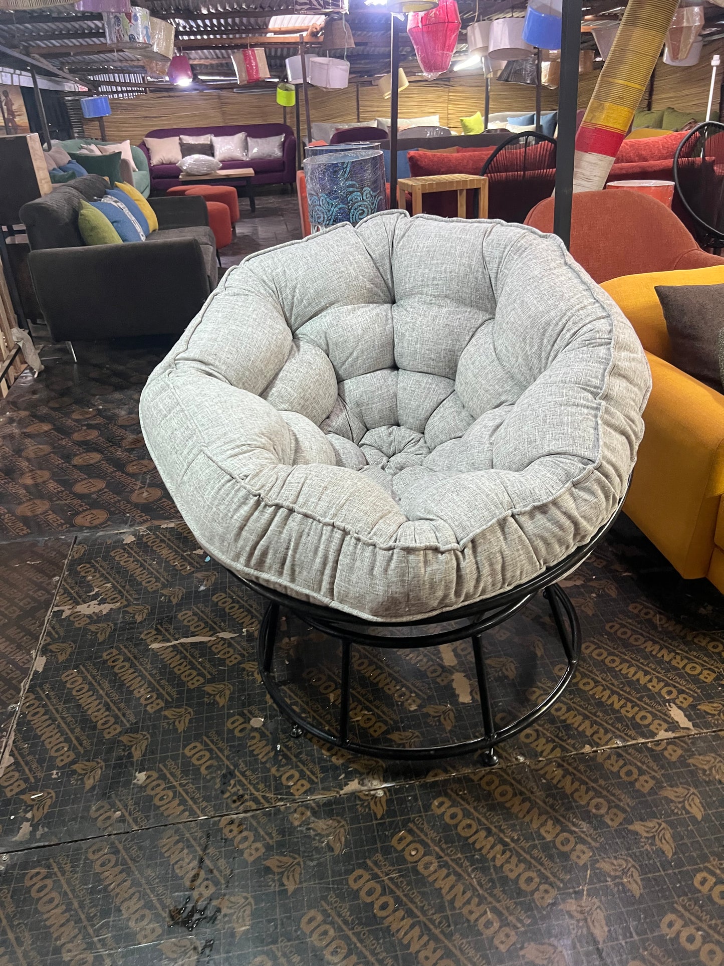 Papasan grey seat