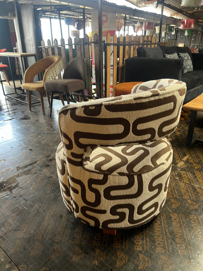 Accent chairs-Single recliners and accent chairs in Kenya. Arm chairs and accent chairs.Affordable and modern accent chairs.Accent and occasional chairs kenya.