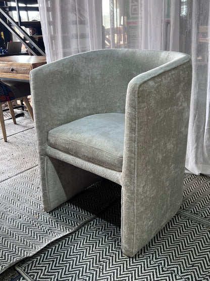 Cream accent chair for ksh 28,000