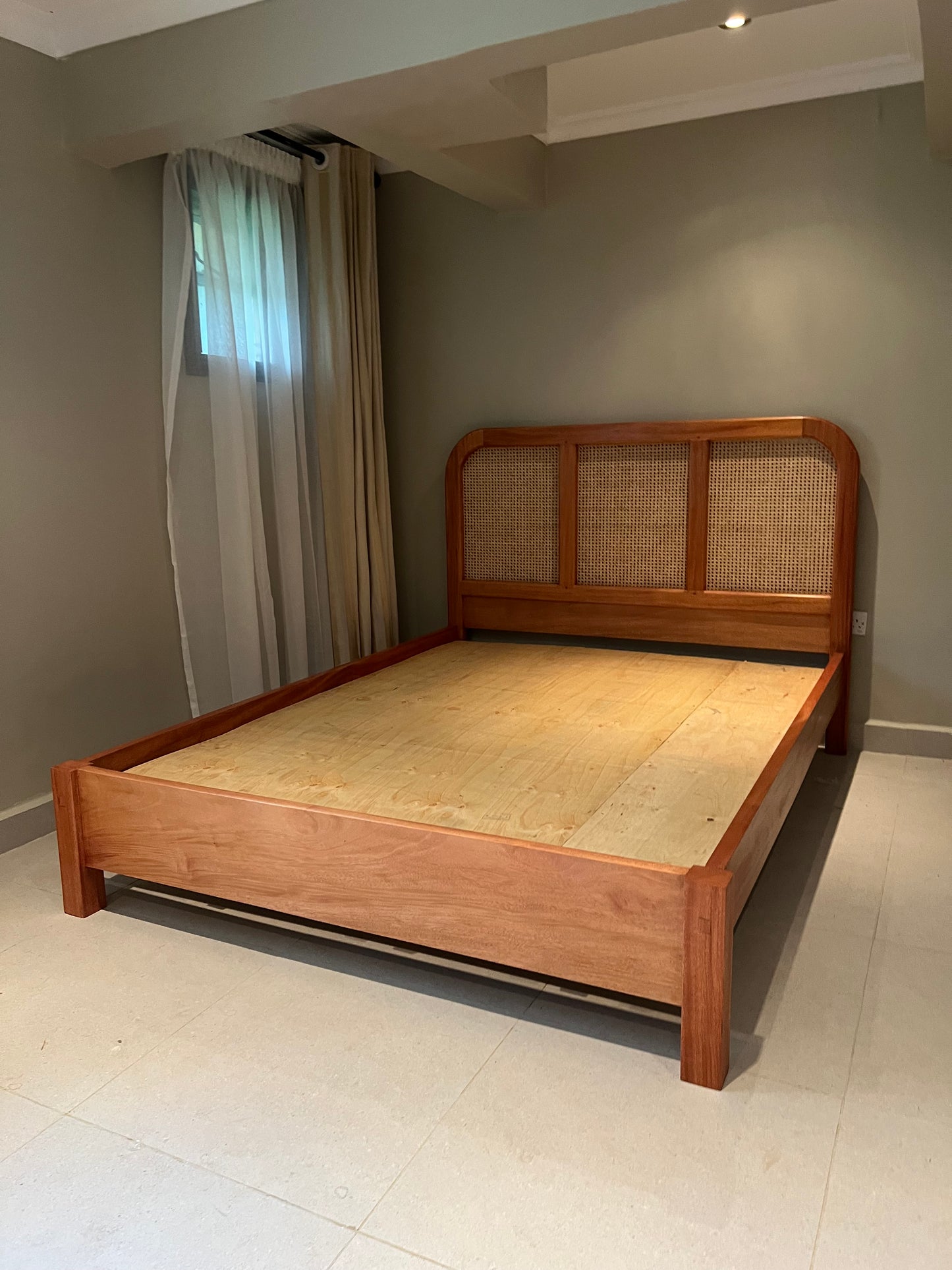 Mahogany arch rattan bed