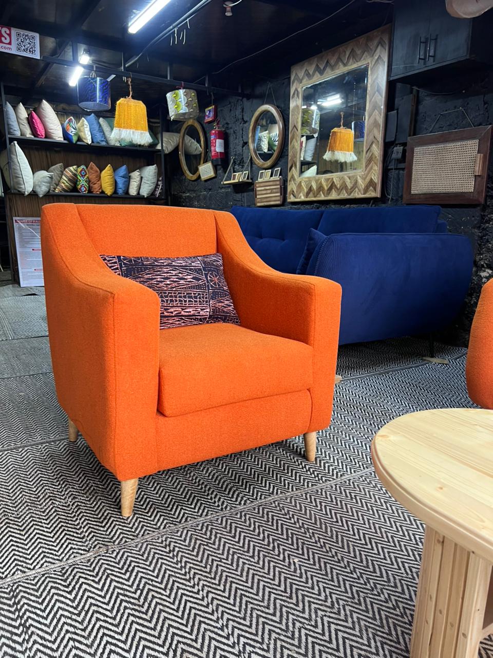 Accent chair