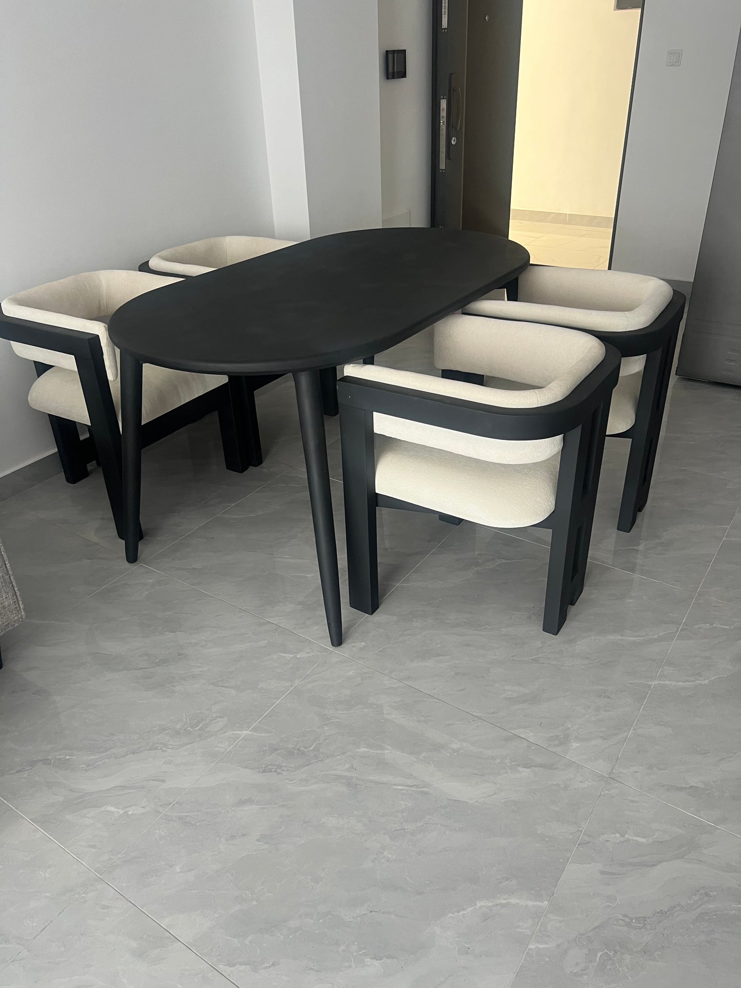 Dining room sets for sale in Kenya.Dining table sets in Kenya.Best affordable 4-Seater Dining table Sets for every budget.Dining table set in Kenya.Dining table in Kenya.Dining tables for sale in Nairobi