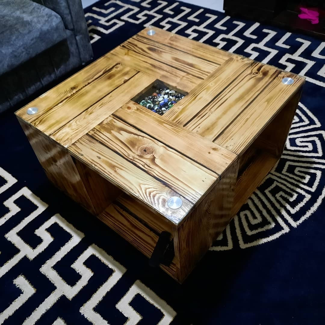 White pine Coffee Table with Tempered Glass