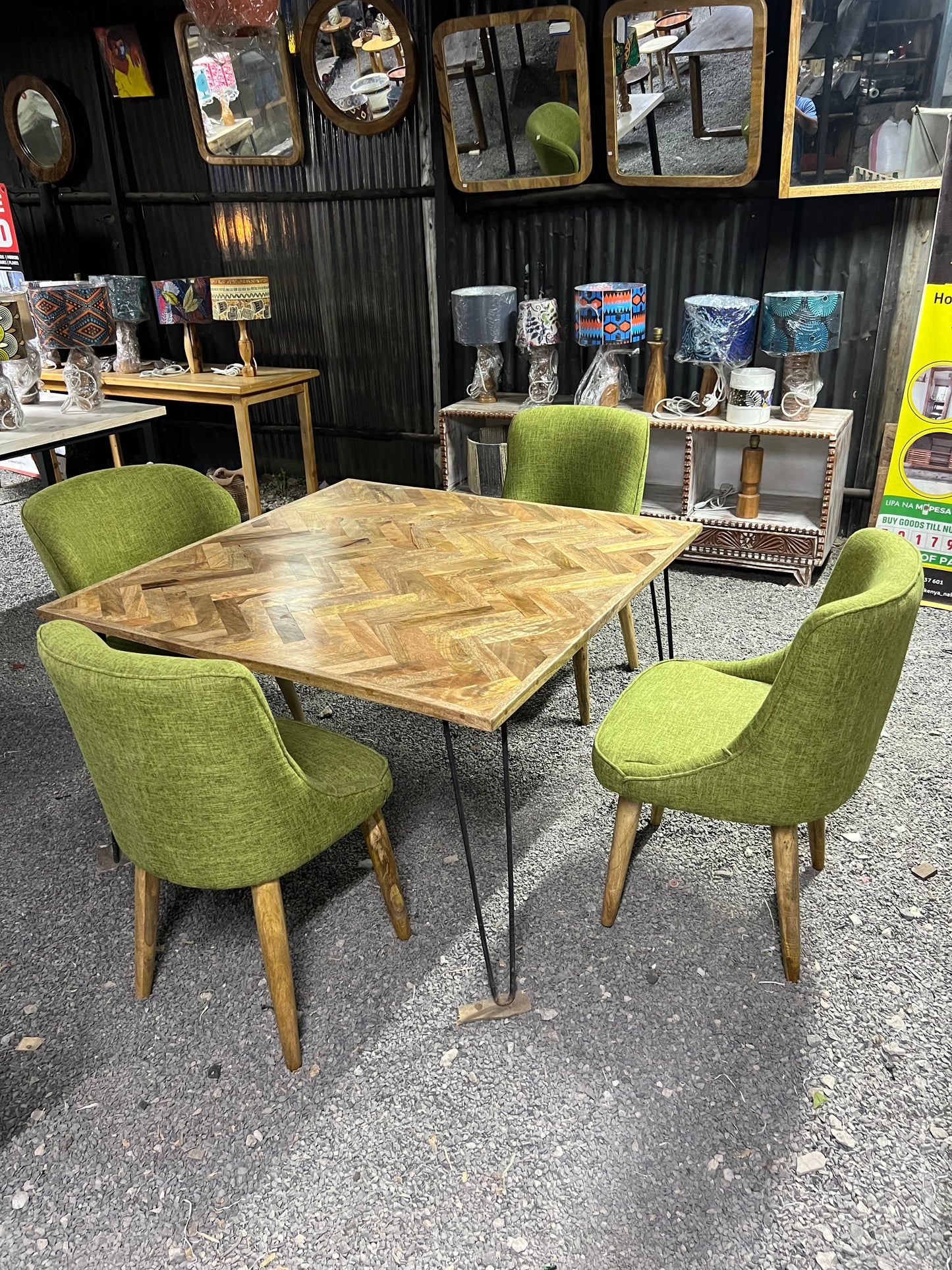 Mango wood chevron dining table set