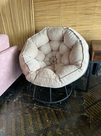 Beige papasan chair