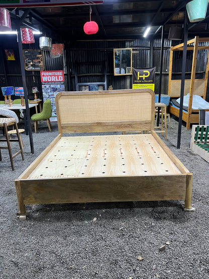 Mango wood rattan bed with curved headboard