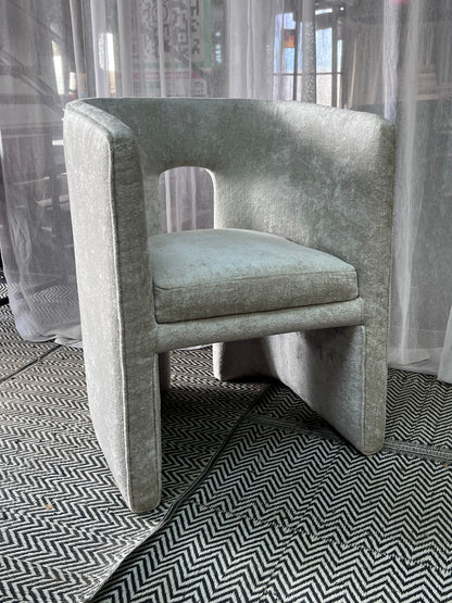 Cream accent chair for ksh 28,000