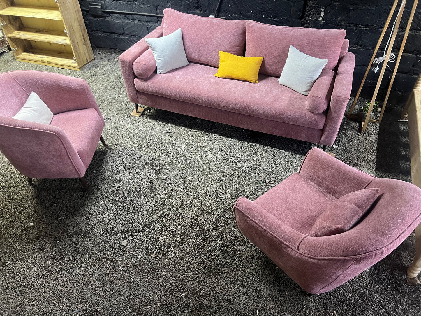 Pink 5 seater set available