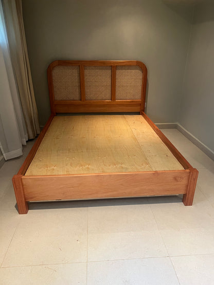 Mahogany arch rattan bed