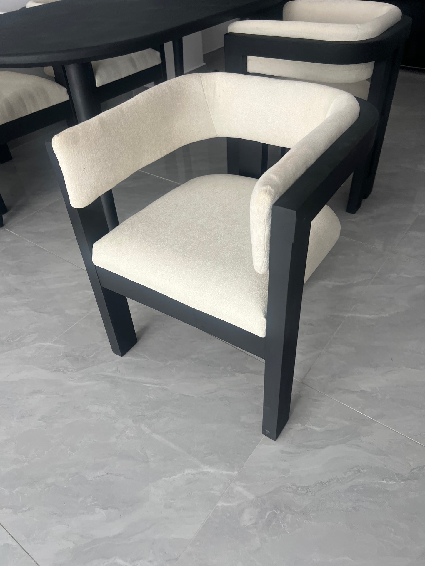 Dining room sets for sale in Kenya.Dining table sets in Kenya.Best affordable 4-Seater Dining table Sets for every budget.Dining table set in Kenya.Dining table in Kenya.Dining tables for sale in Nairobi