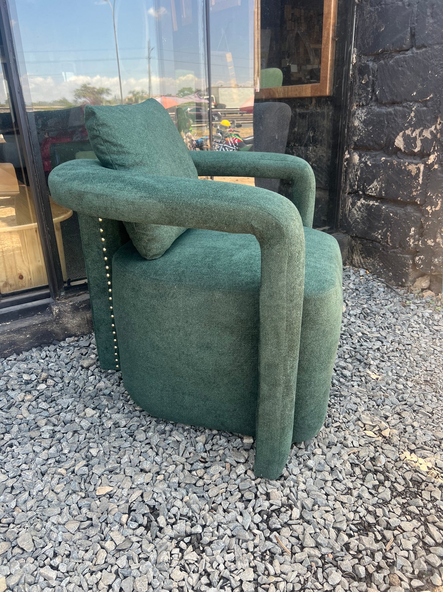 Accent chairs-Single recliners and accent chairs in Kenya. Arm chairs and accent chairs.Affordable and modern accent chairs.Accent and occasional chairs kenya.