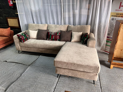 Light grey l-shape for ksh 90,000.