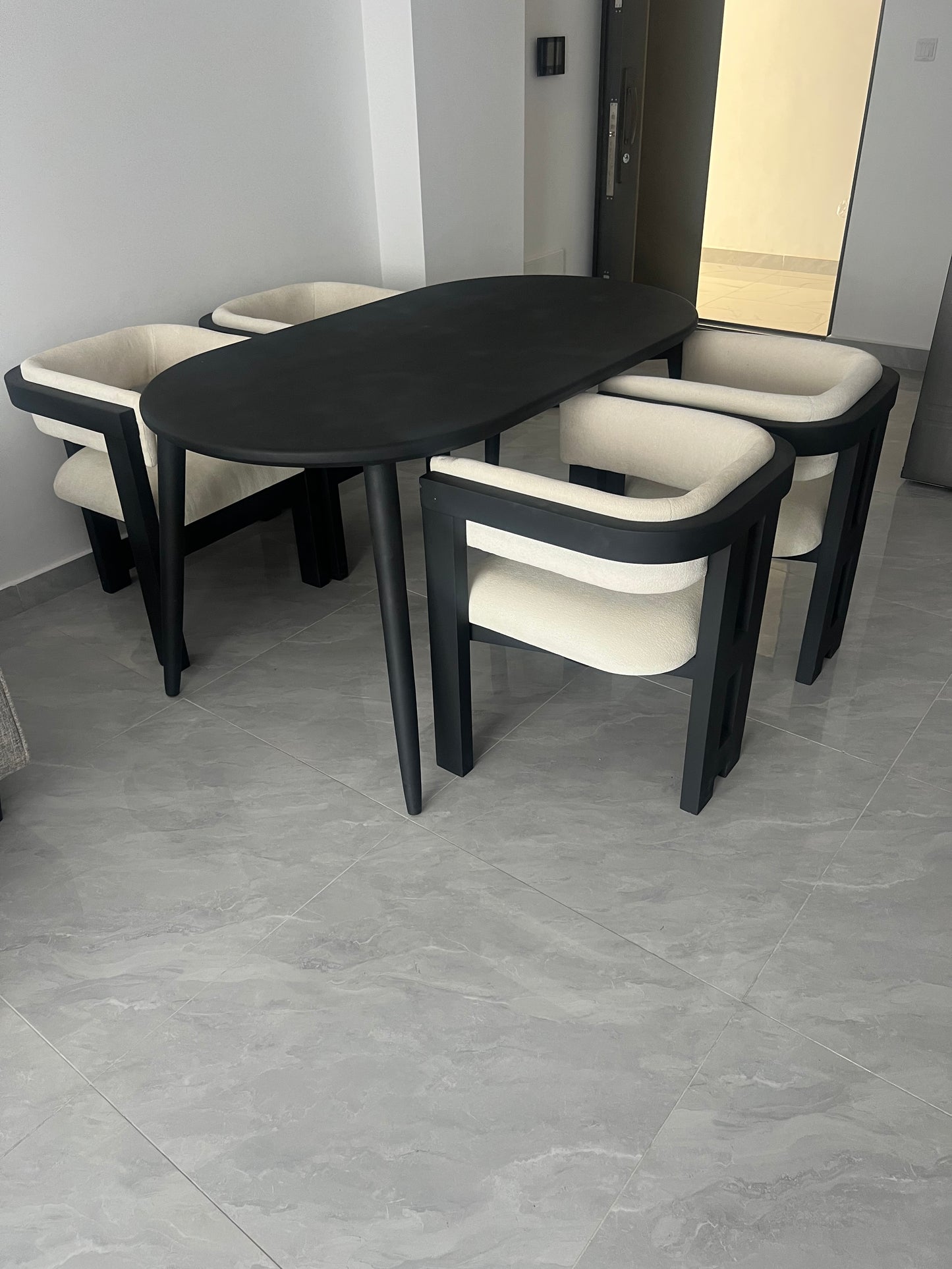 Dining room sets for sale in Kenya.Dining table sets in Kenya.Best affordable 4-Seater Dining table Sets for every budget.Dining table set in Kenya.Dining table in Kenya.Dining tables for sale in Nairobi