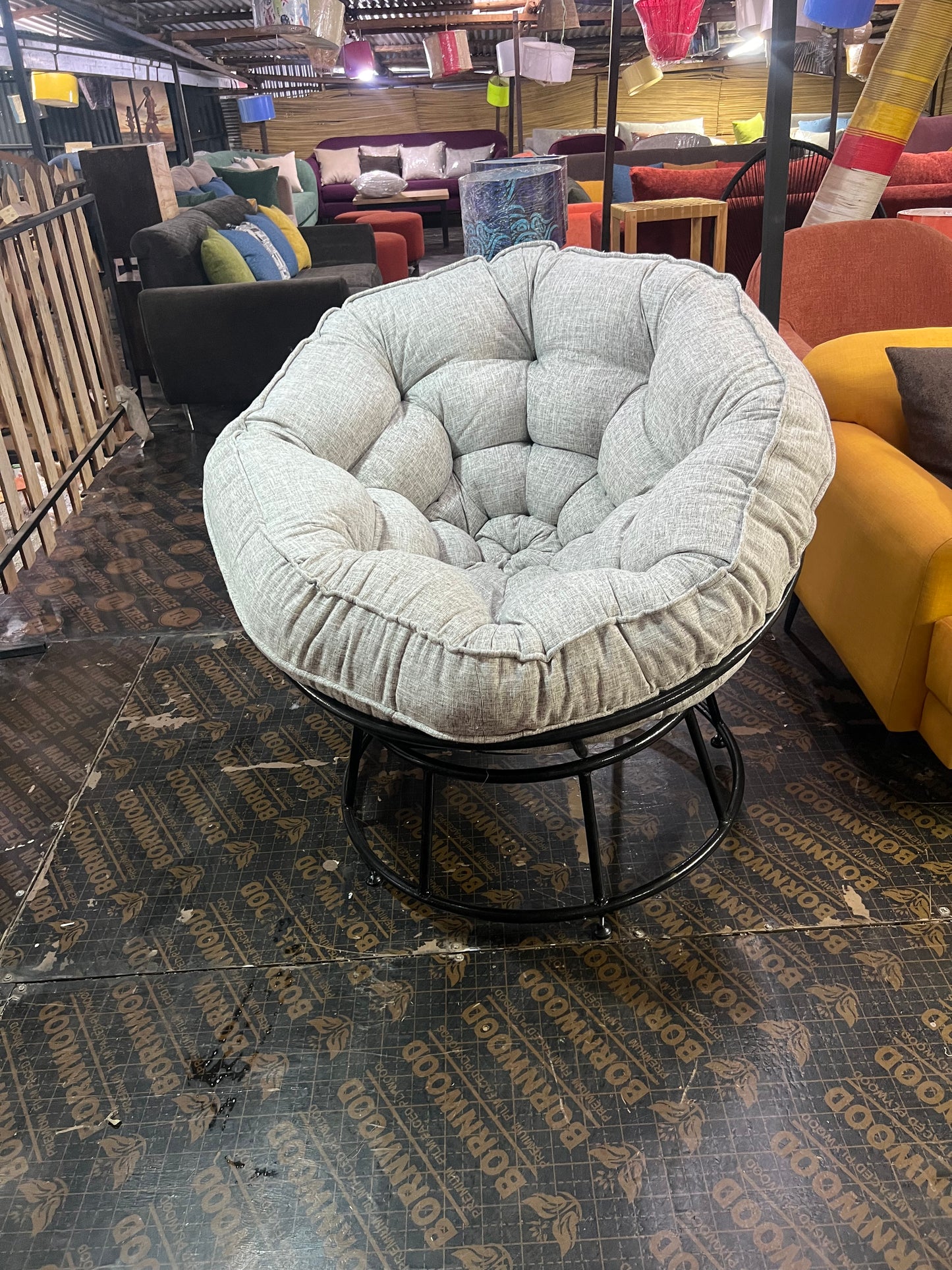 Papasan grey seat