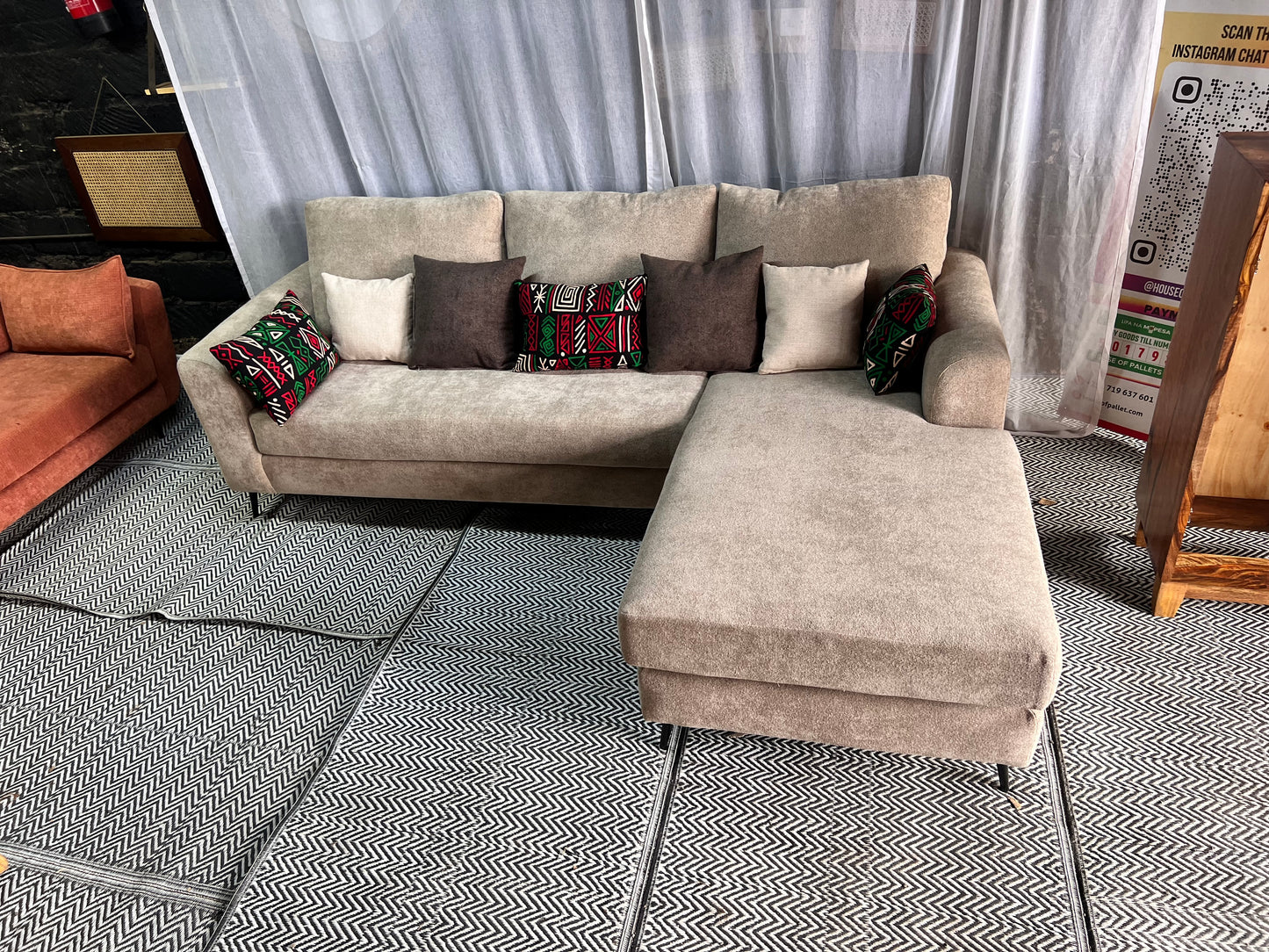 Light grey l-shape for ksh 90,000.