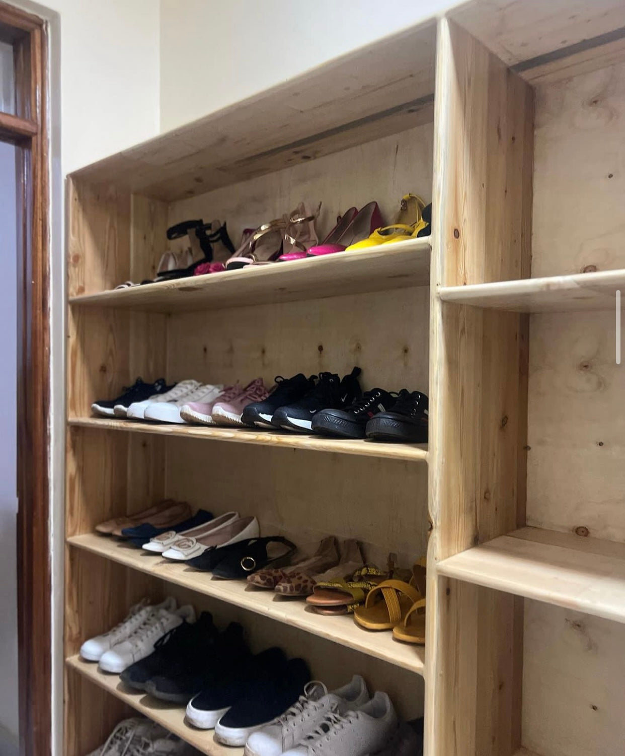 Reclaimed White Pine Shoe Rack with plywood back