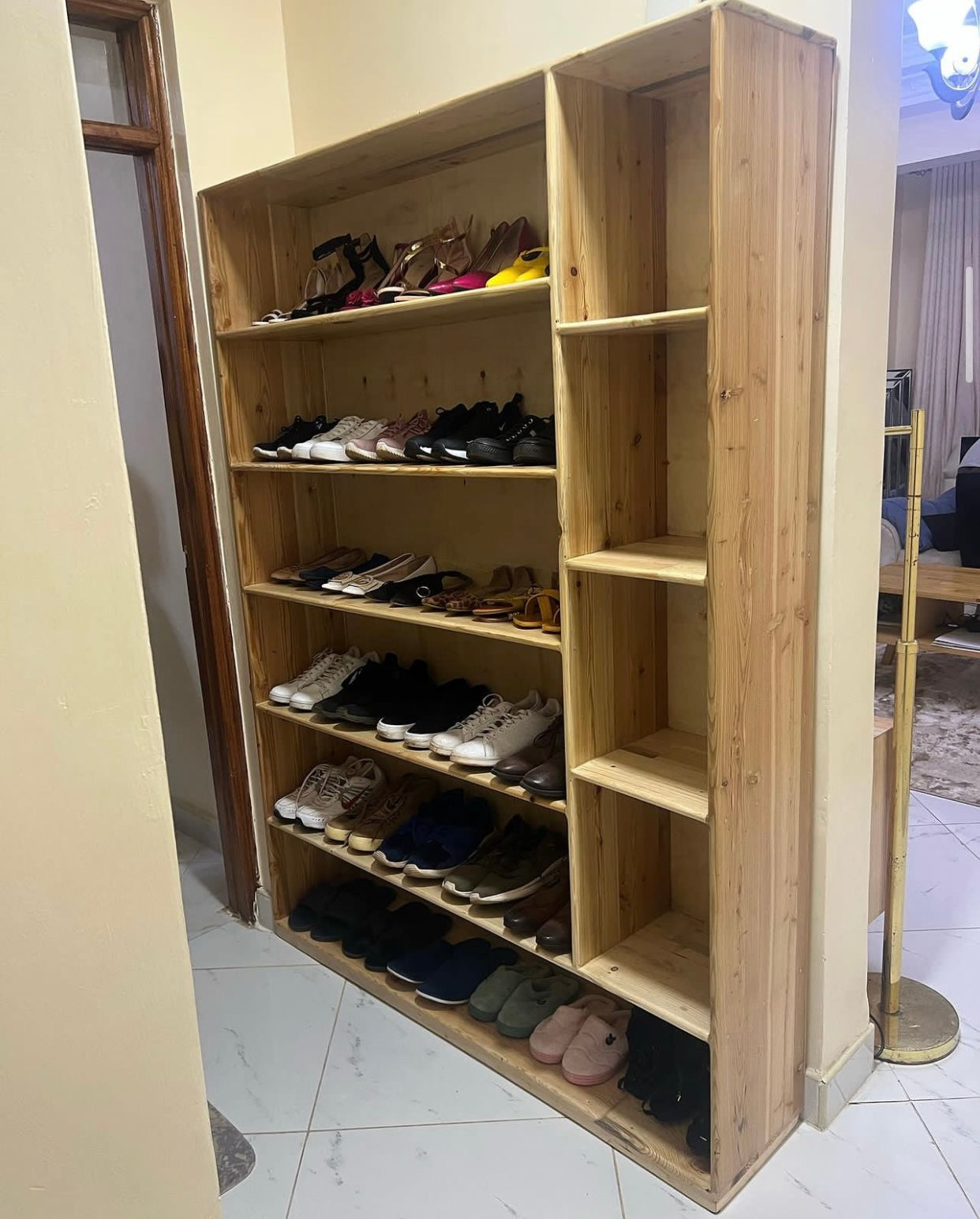 Reclaimed White Pine Shoe Rack with plywood back