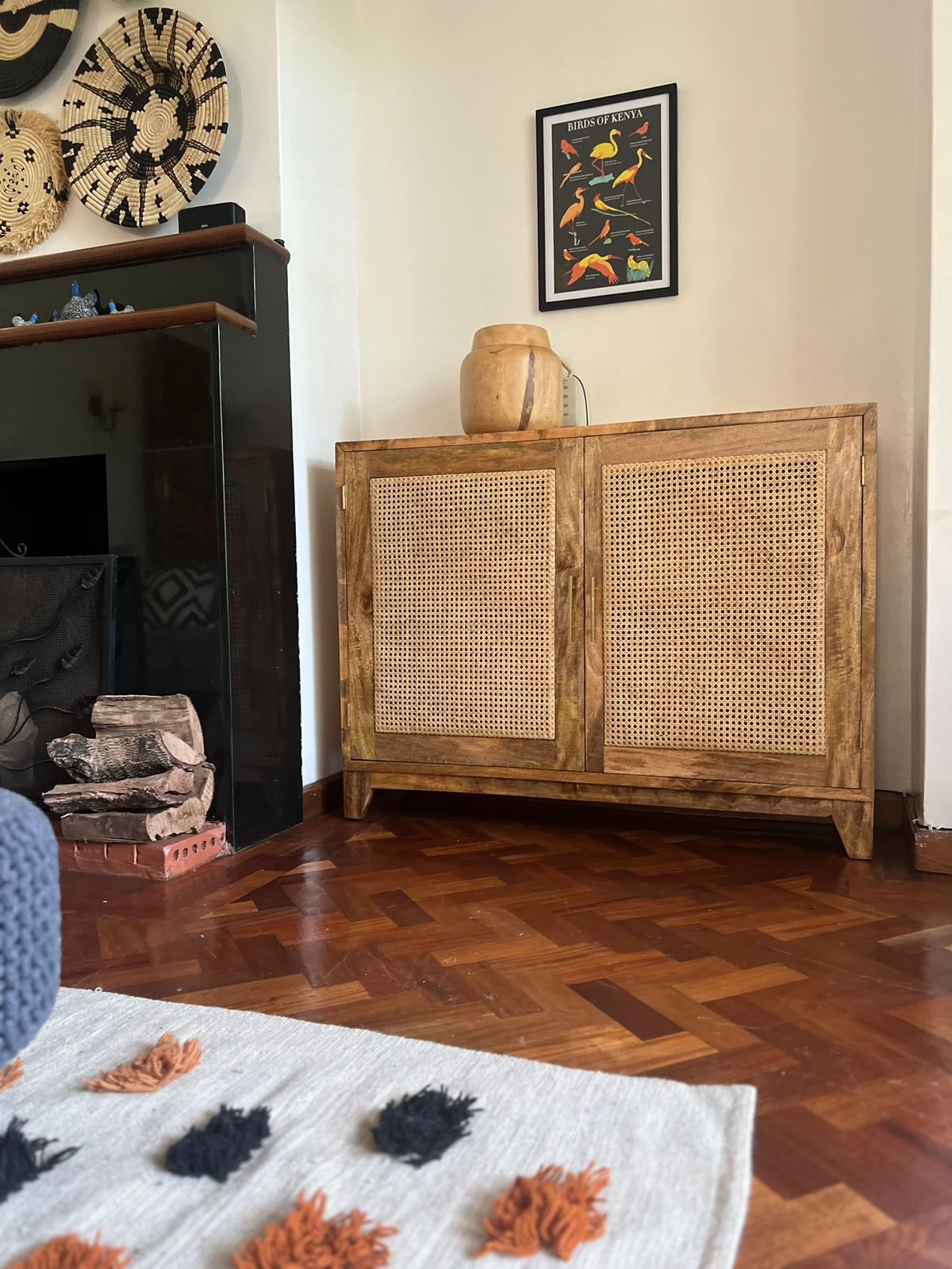 Rattan Console made of mango wood