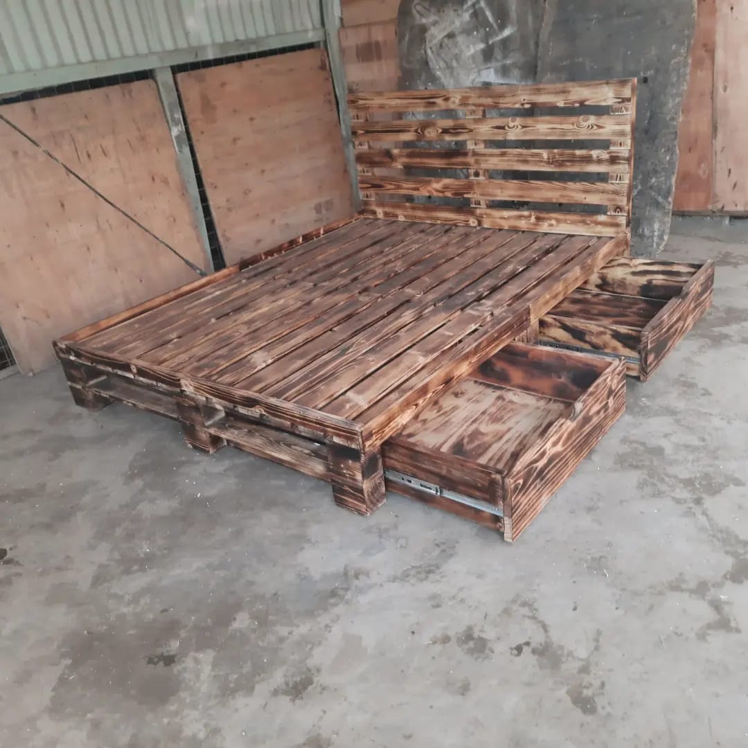 Pallet Bed