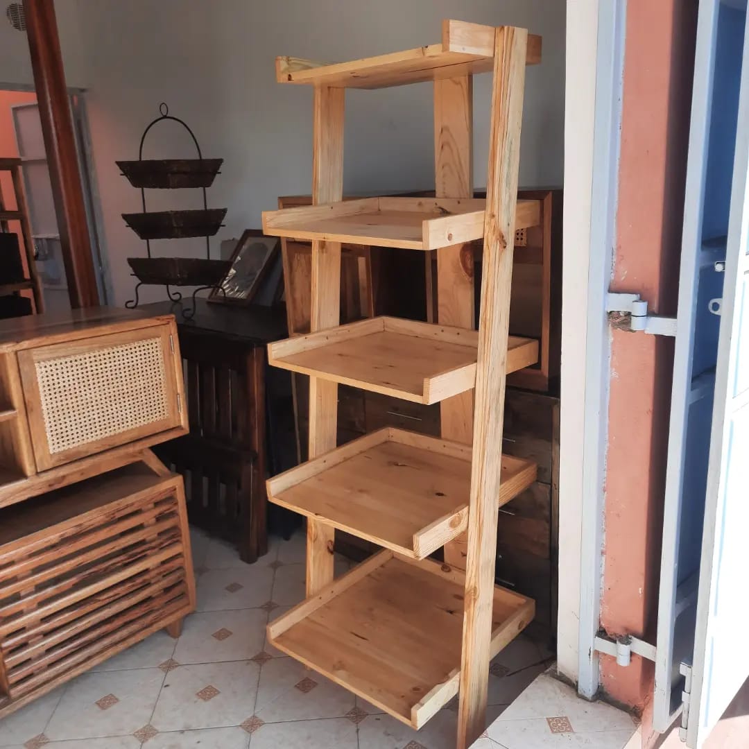Houes Rack Wooden Rack – House of Pallets