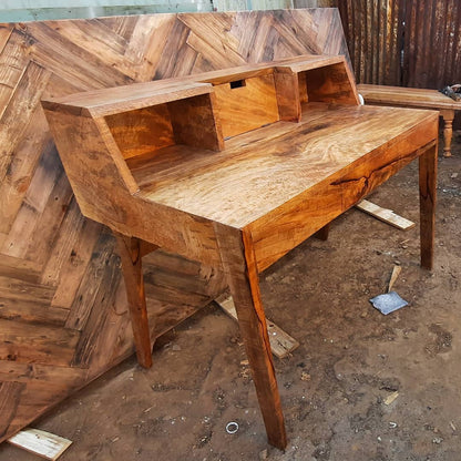 Mango desk