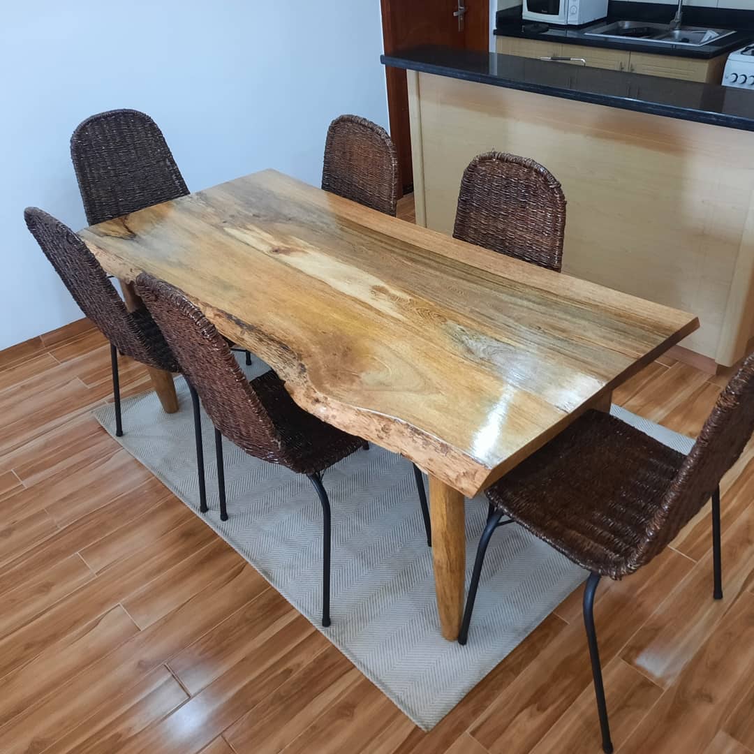 Mango Dinning Table